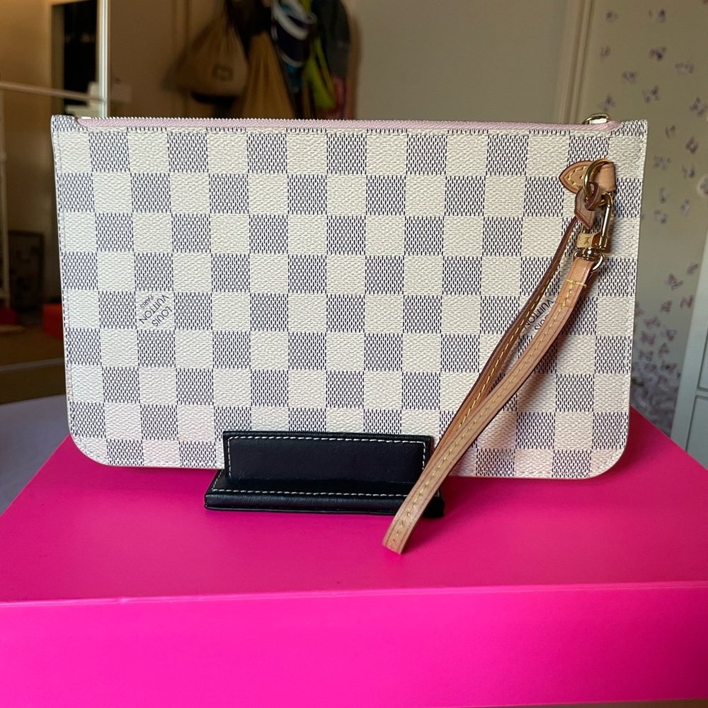Louis Vuitton Neverfull Damier Azur Wristlet